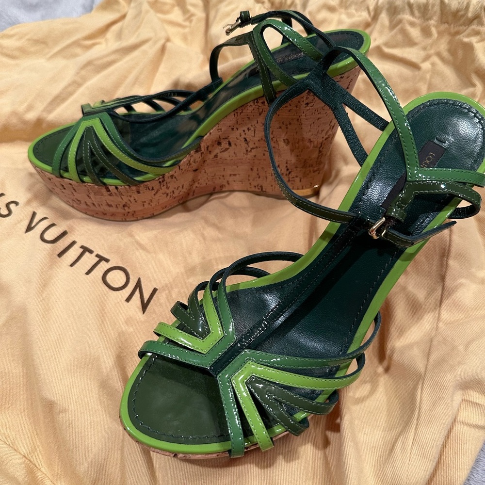 Louis Vuitton Cork Wedge Green Patent Leather 39.5/9.5